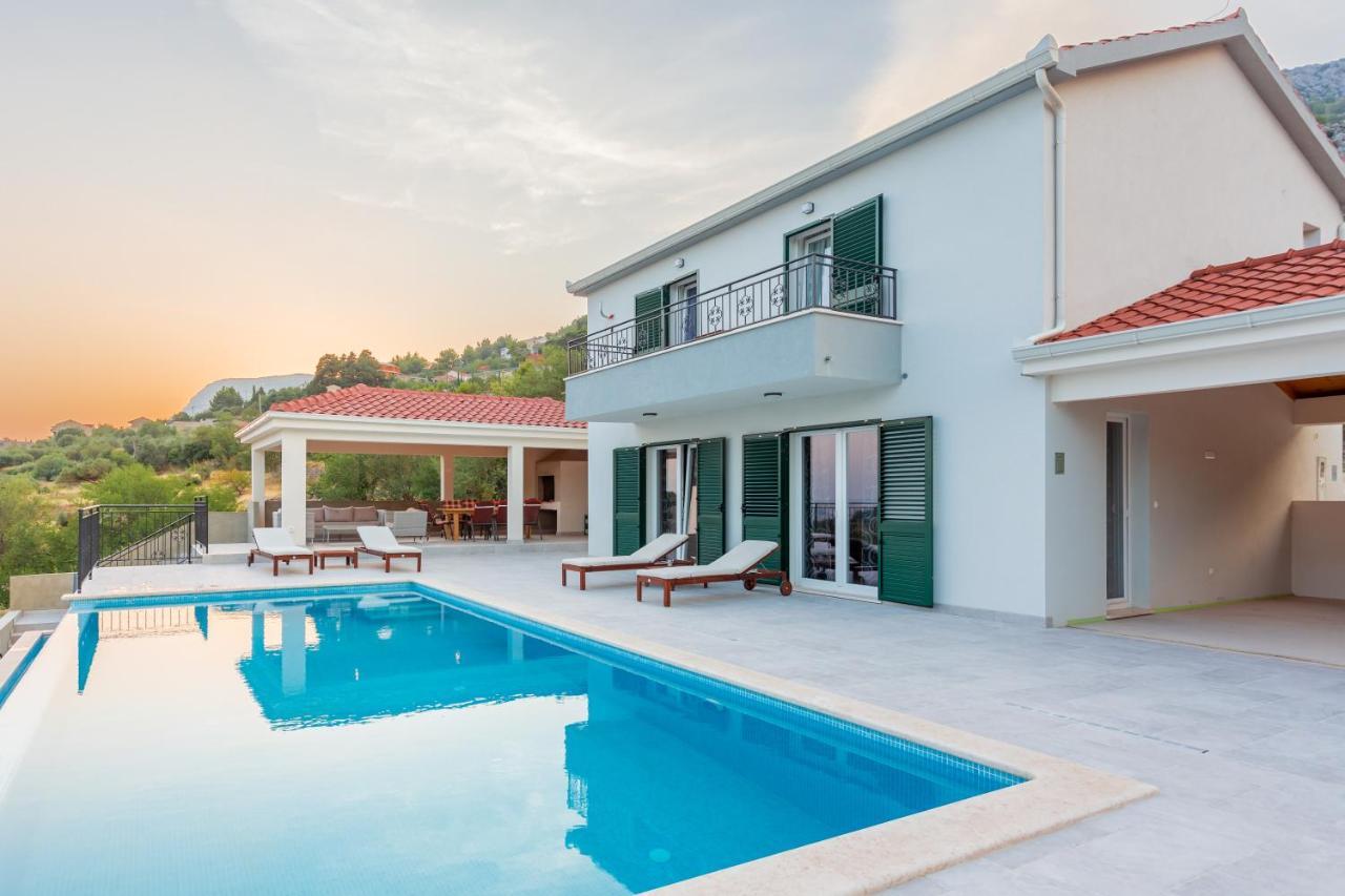 Secluded House - Guaranteed Privacy - Heated Pool Villa Klis Luaran gambar