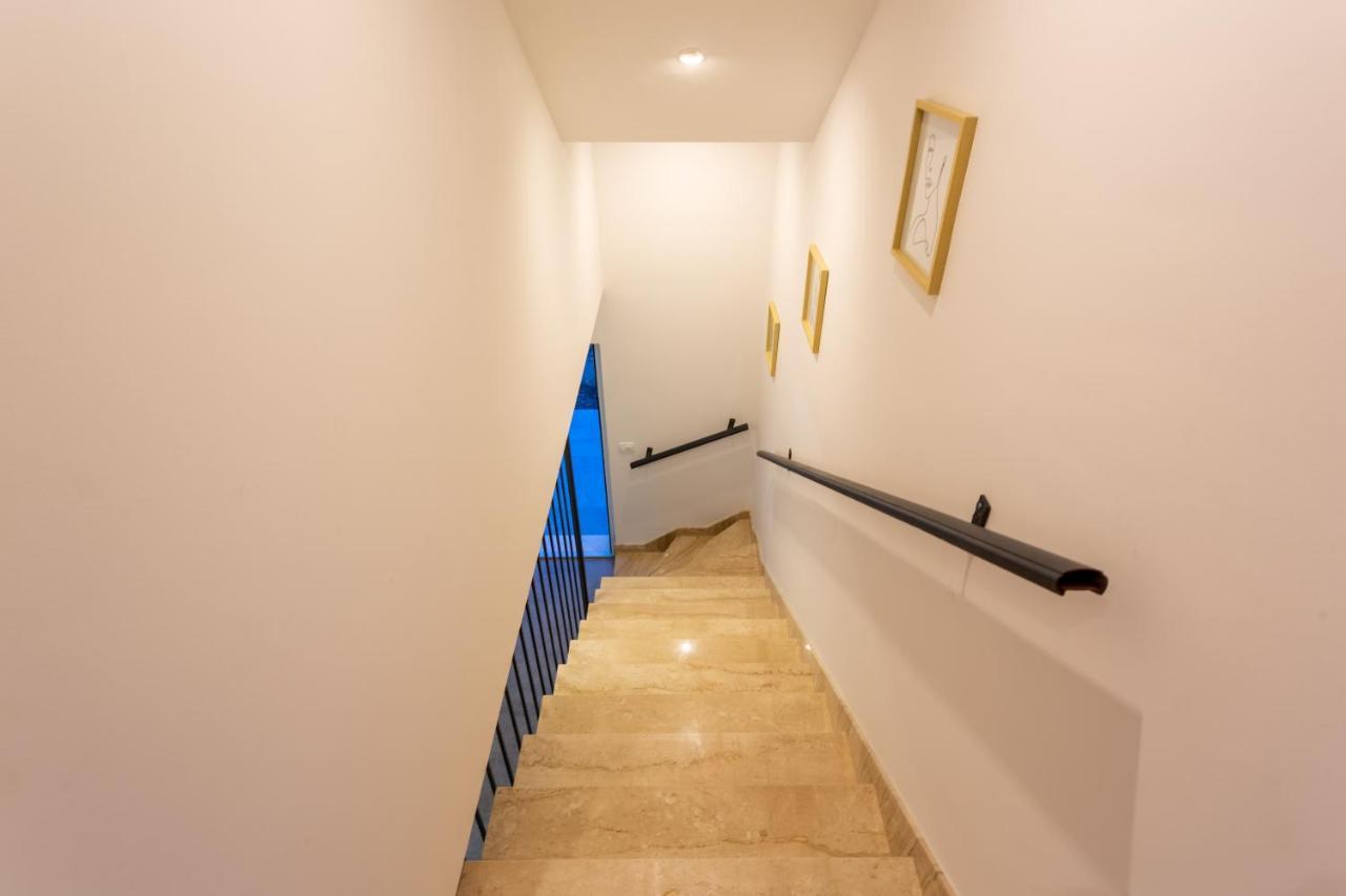 Secluded House - Guaranteed Privacy - Heated Pool Villa Klis Luaran gambar
