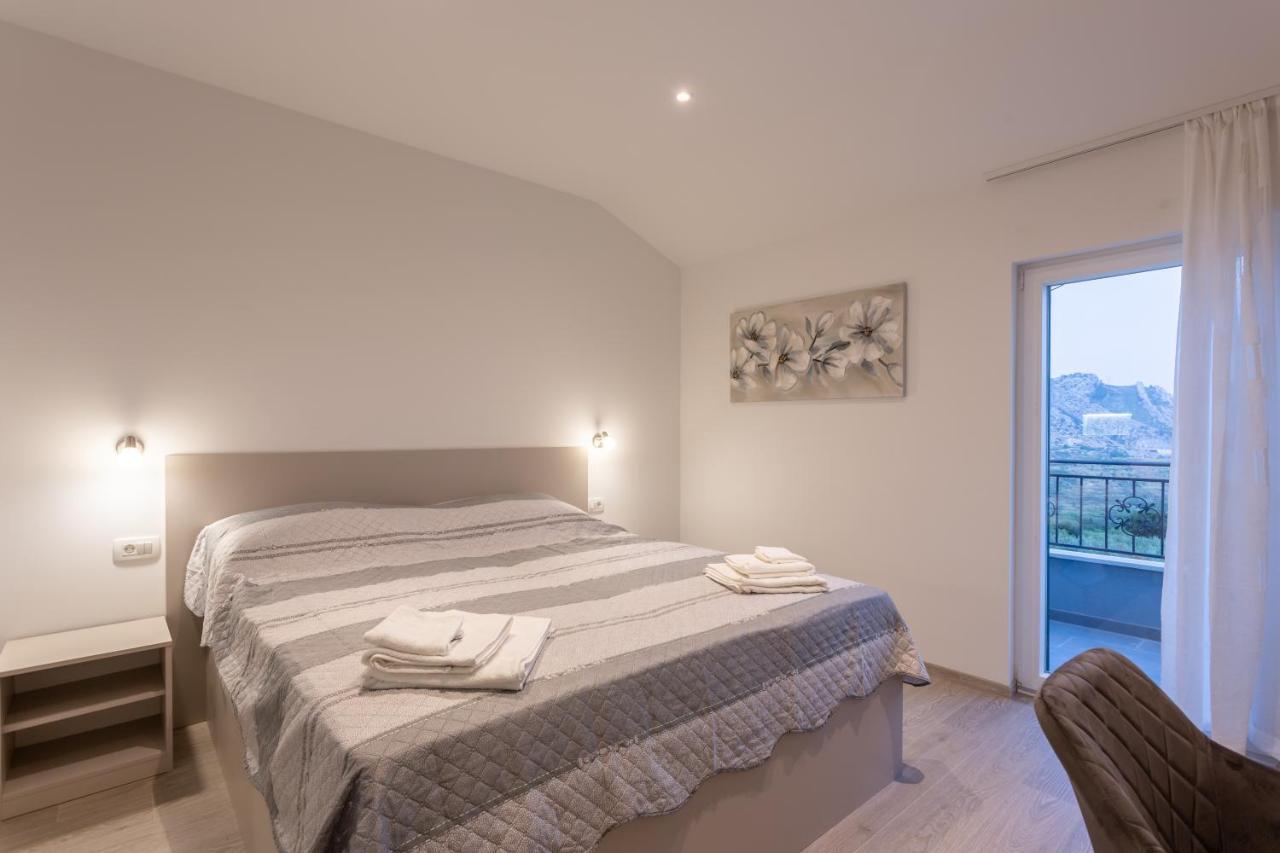 Secluded House - Guaranteed Privacy - Heated Pool Villa Klis Luaran gambar